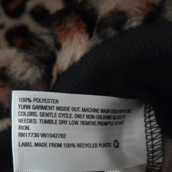 Wild Fable Black and Cream Knit Top - Picture 4 of 5